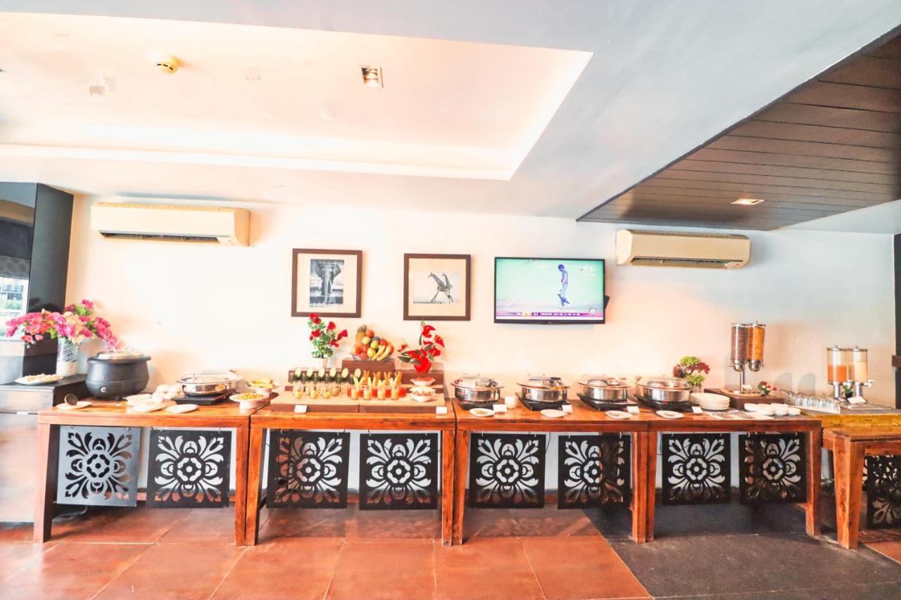 Hotel Clarks Collection Vadodara Exterior foto